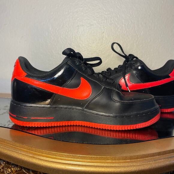 NIKE AIR FORCE 1 07 BLACK-CHALLENGE RED SZ youth 6 - Picture 1 of 16
